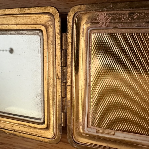 Vintage Square Leather Compact Powder Mirror Souvenir of Malta - Picture 10 of 11